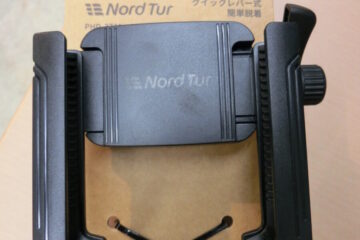 スッキリとしたサイドクランプ形状のスマホホルダー！ [NordTur PHONE HOLDER SIDE CLAMP]